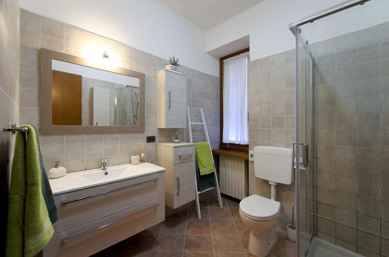 Apartament Accogliente Apt Al Centro Con Giardino E Jacuzzi Torri Del Benaco Zewnętrze zdjęcie