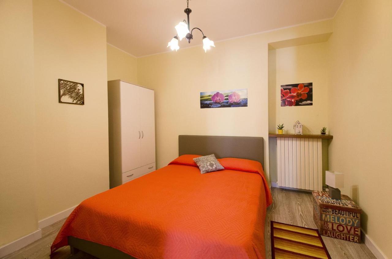 Apartament Accogliente Apt Al Centro Con Giardino E Jacuzzi Torri Del Benaco Zewnętrze zdjęcie