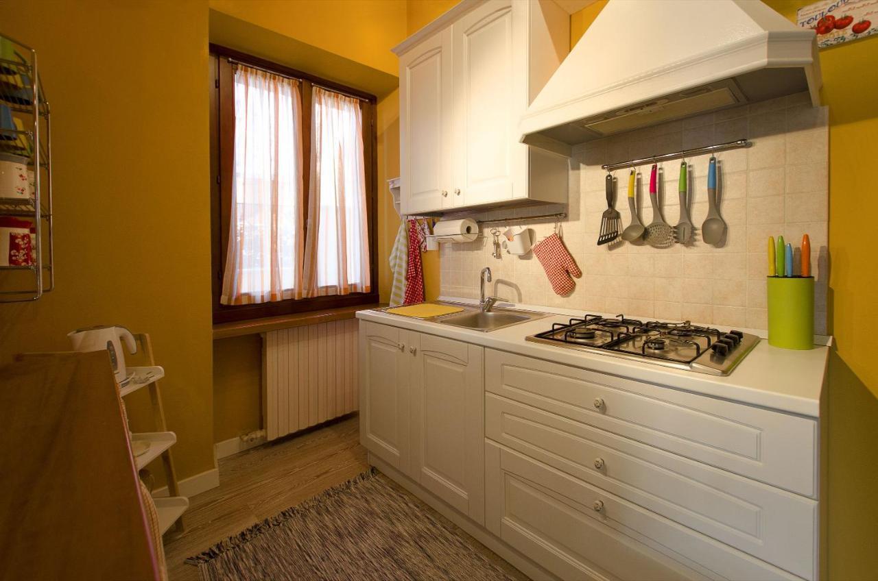 Apartament Accogliente Apt Al Centro Con Giardino E Jacuzzi Torri Del Benaco Zewnętrze zdjęcie